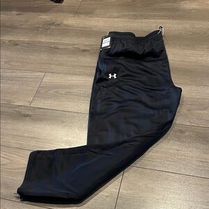 SOLD. SOLD. SOLD!!! Under Armour Midnight Black Athletic Pants